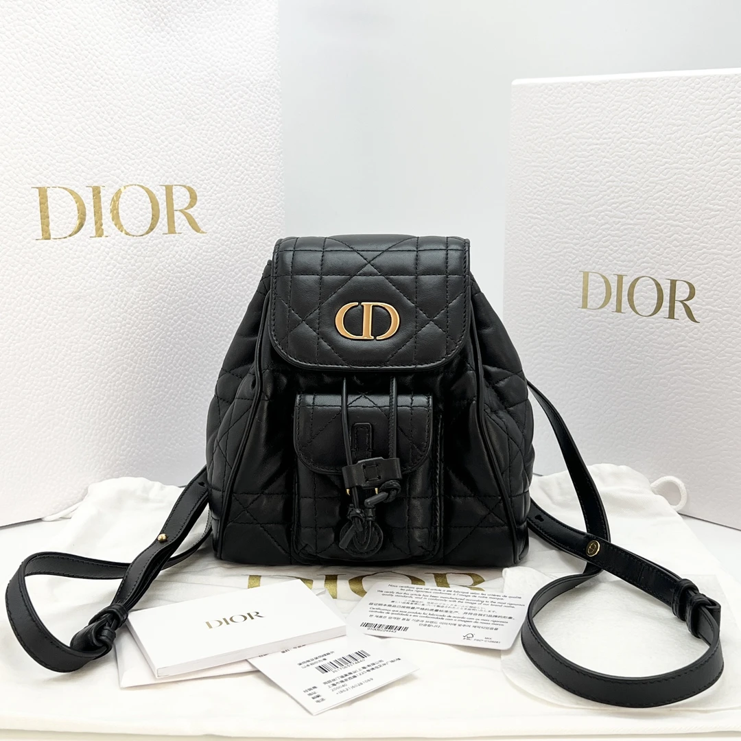99新 DIOR/迪奥 黑色金扣羊皮小号Dior Caro双肩包02583