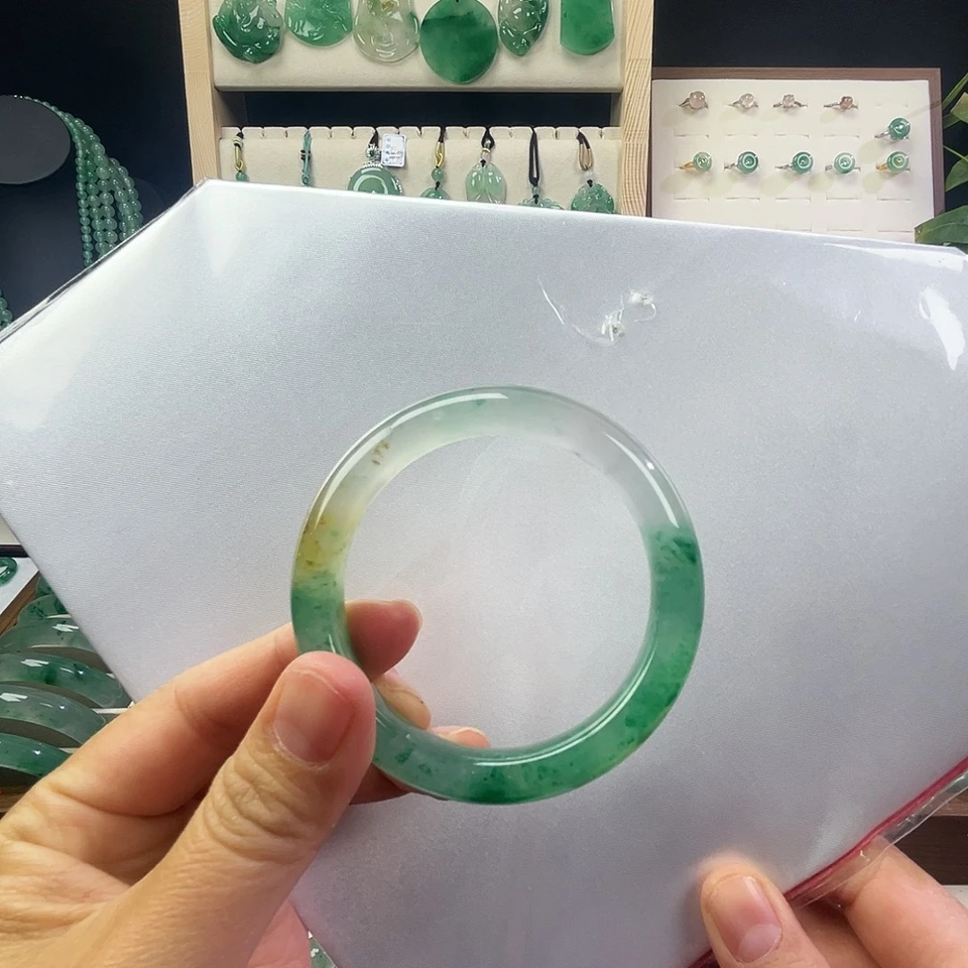 石英岩玉未镶嵌手镯48.6