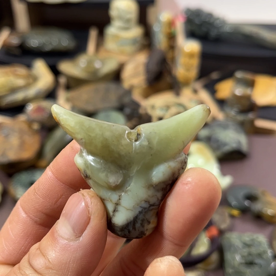 岫岩河磨玉（透闪石质玉）未镶嵌挂件