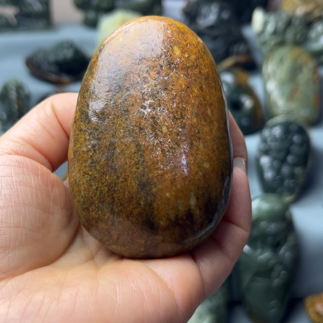 岫岩河磨玉（透闪石质玉）未镶嵌把件