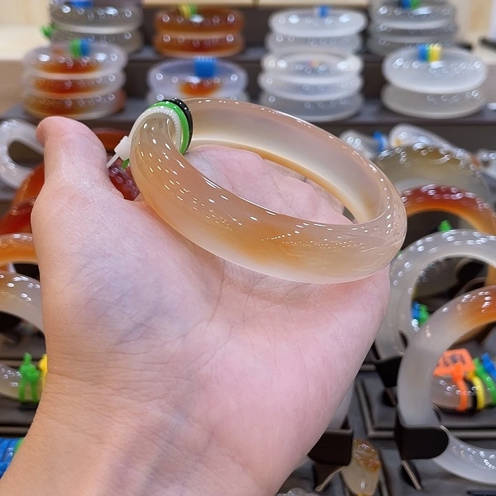玛瑙/玉髓未镶嵌手镯