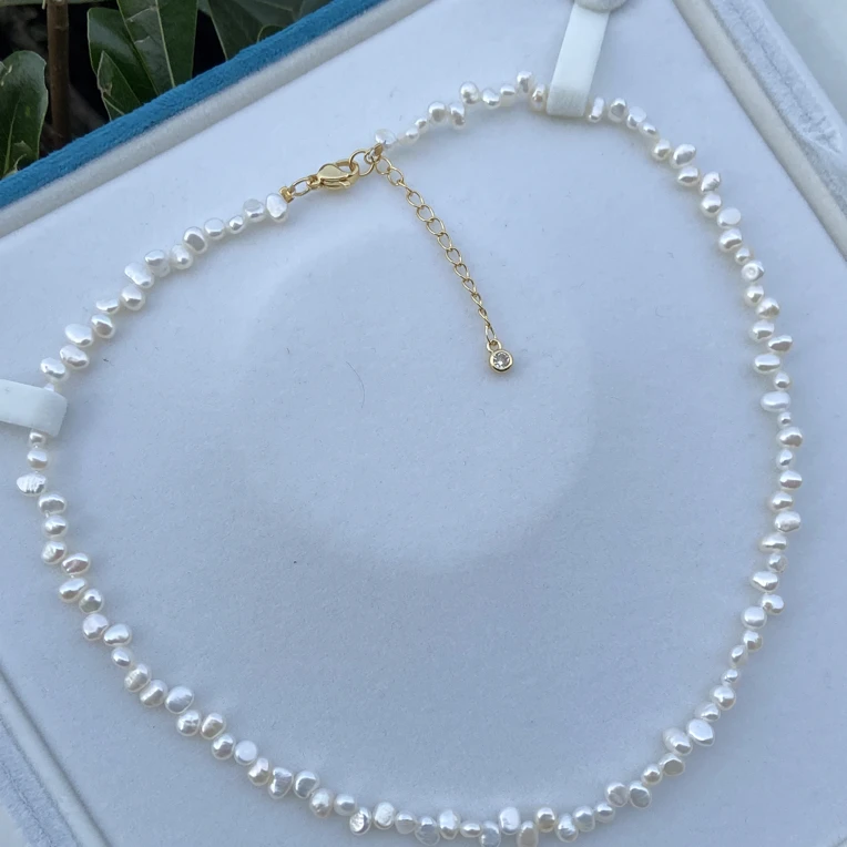 X235. 淡水珍珠无核小花瓣款百搭简约经典仙女
