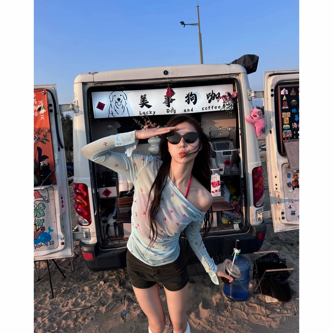 春夏假两件设计感挂脖纯欲风小吊带背心带胸垫斜挎肩慵懒风外穿