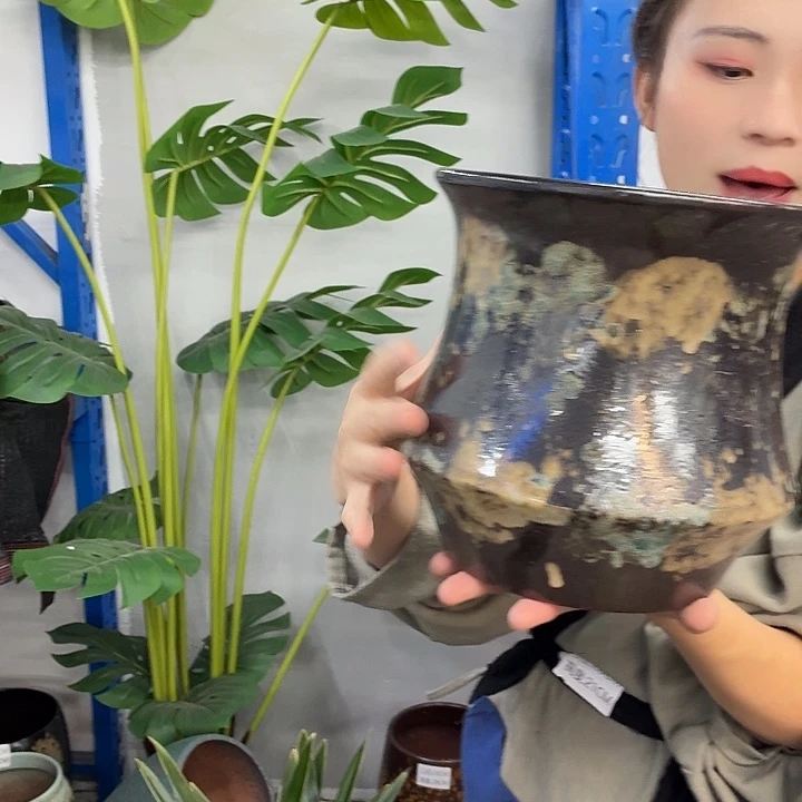 20-21 -粗陶花盆有孔