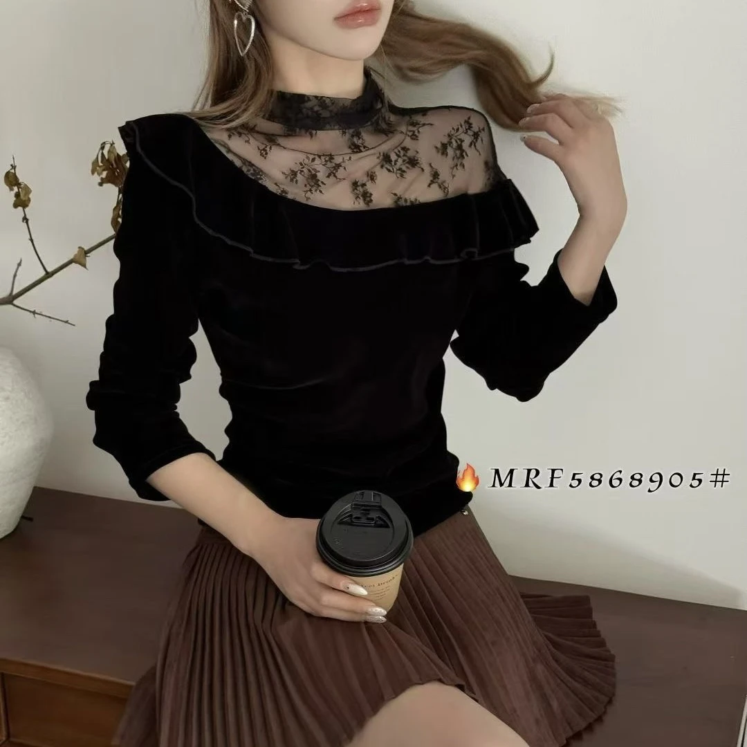 温柔家洋气镂空款蕾丝衫