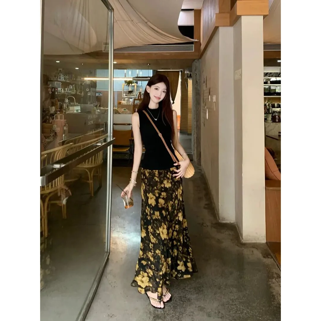 时尚套装黑色无袖背心女2025夏季新款显瘦百搭碎花半身长裙两件套