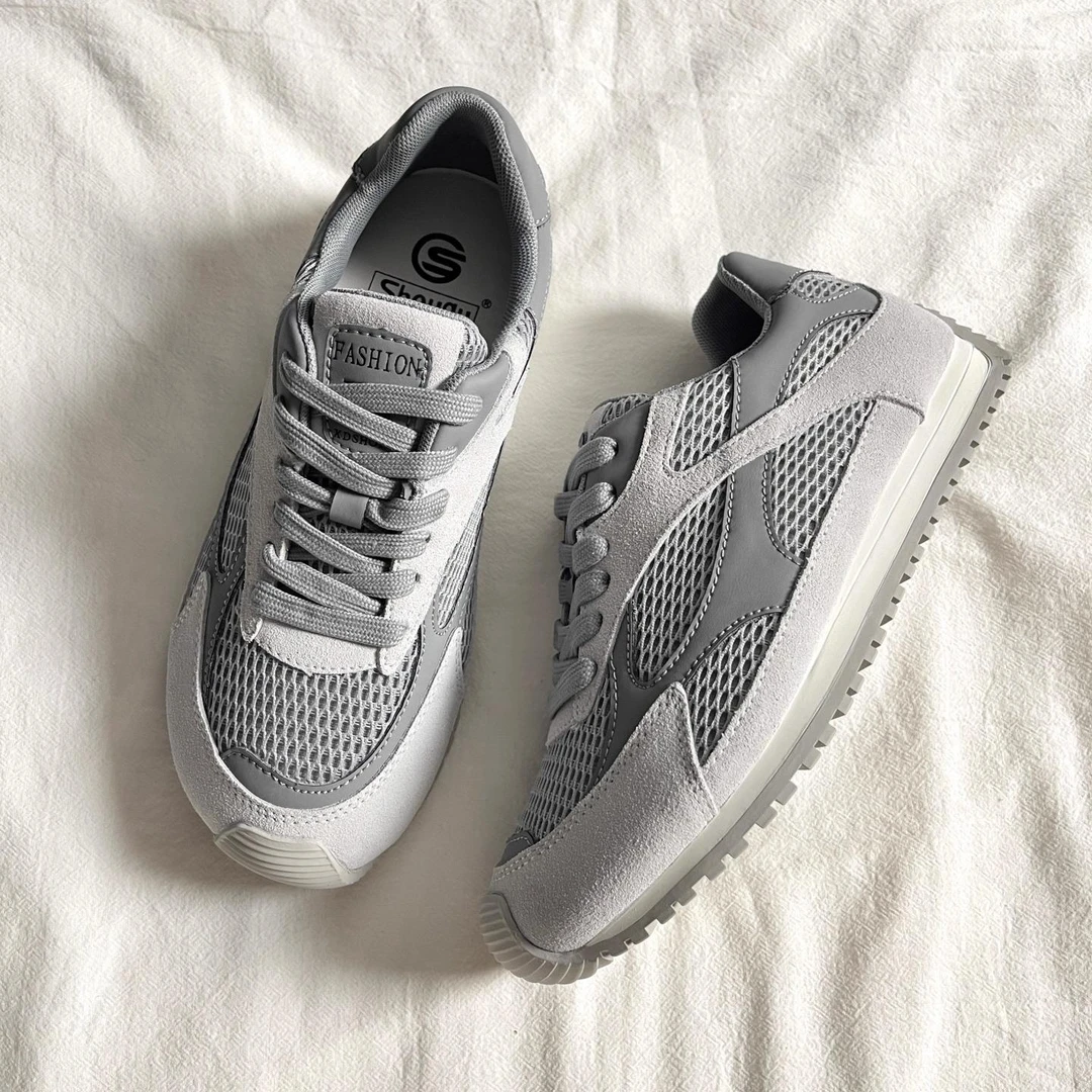 休闲运动板鞋新款小白鞋软底透气网面真皮英复古撞色女德训鞋