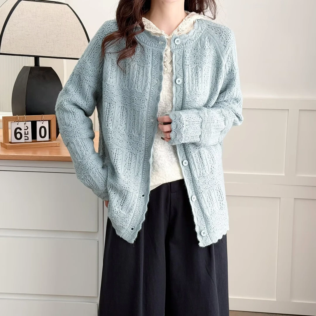 【萨萨BeFirm】微胖大码穿春装宽松显瘦宽松减龄韩镂空圆领毛衣外套