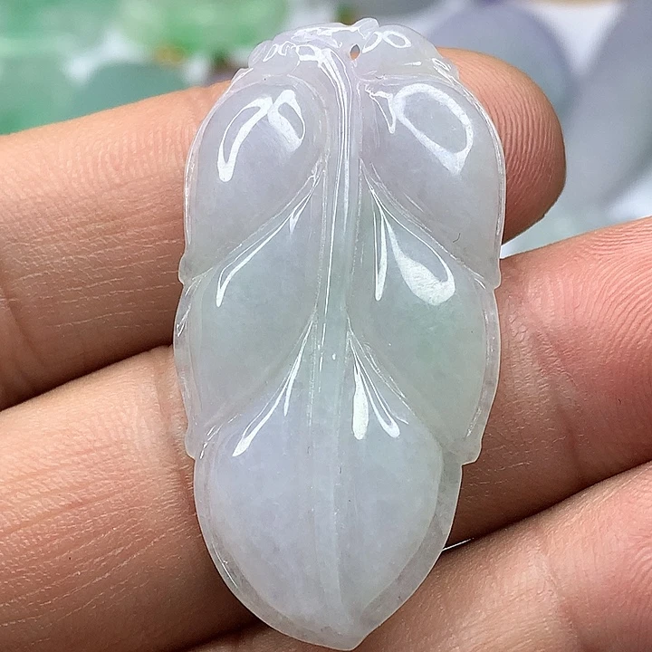 翡翠吊坠(赠链)未镶嵌