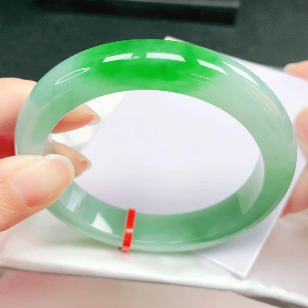 翡翠未镶嵌手镯58圈