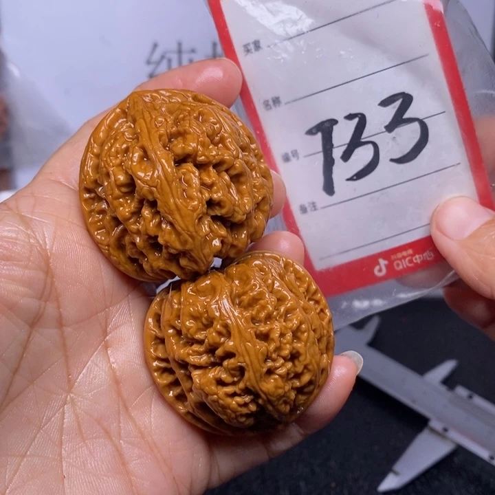 文玩核桃把件733，41粗筋
