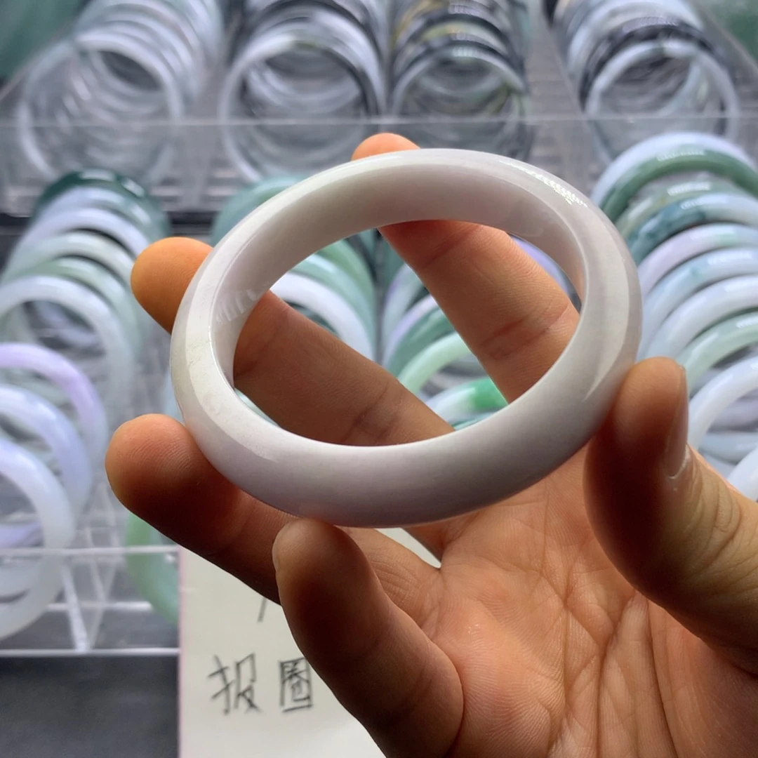 翡翠手镯未镶嵌手镯