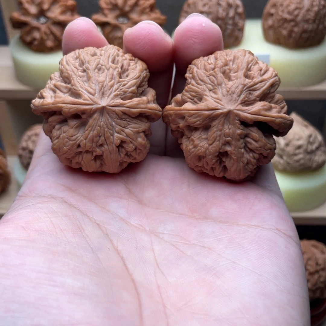 磊***塔文玩核桃吊坠全品粗筋42➕交友价