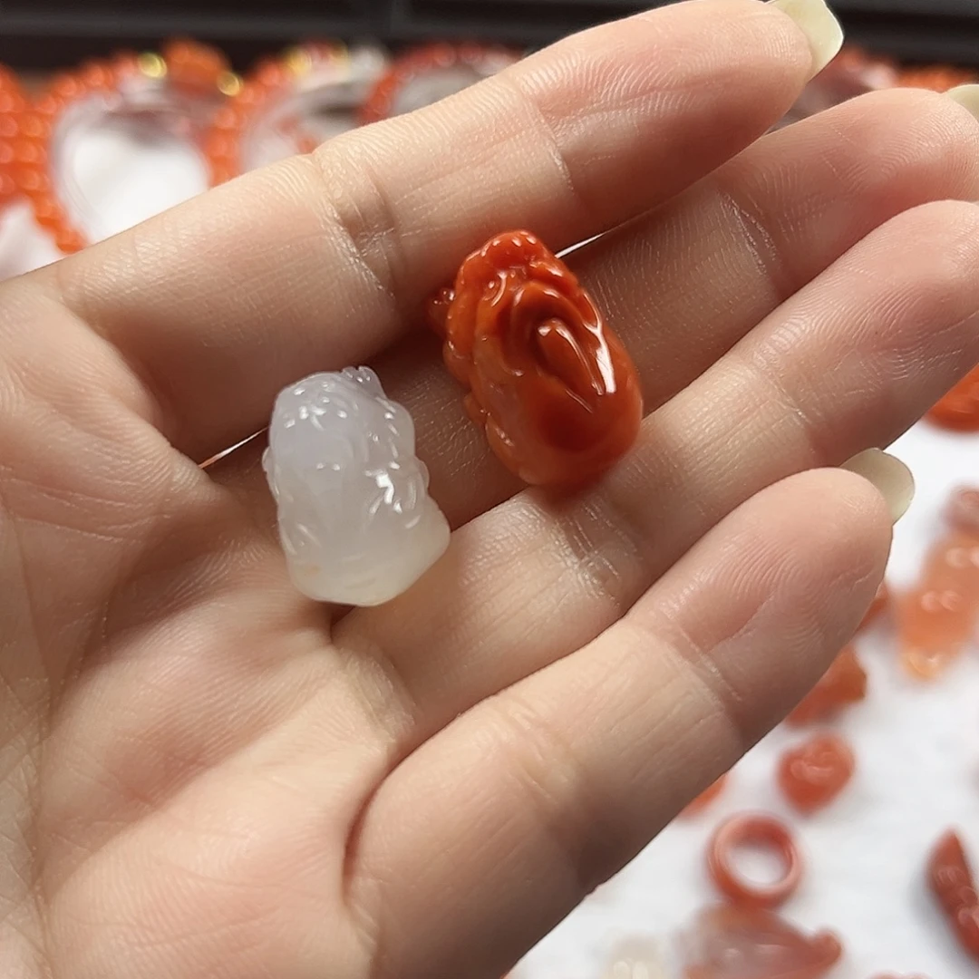 贝***W南红玛瑙未镶嵌珠宝奇石清货不退换