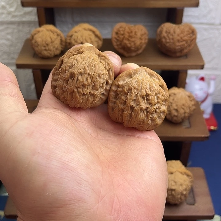 吊坠文玩核桃红狮子