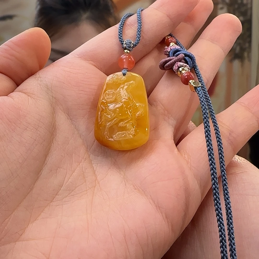 蜜蜡未镶嵌吊坠(赠链)