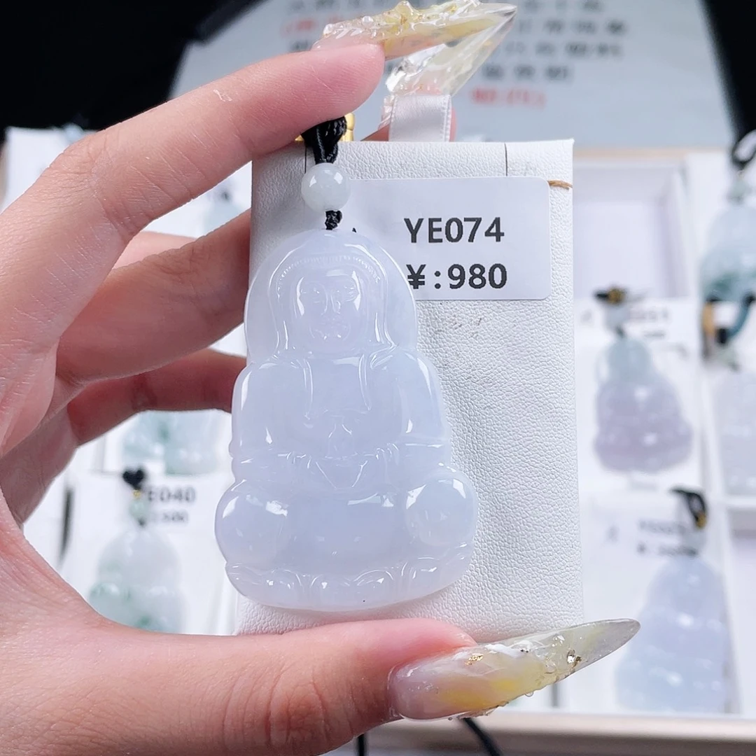 翡翠未镶嵌颈饰YE074