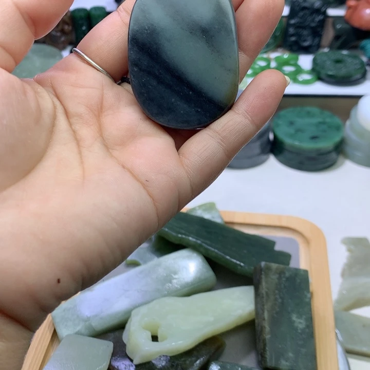 随***来和田玉（糖玉）未镶嵌珠宝半成品