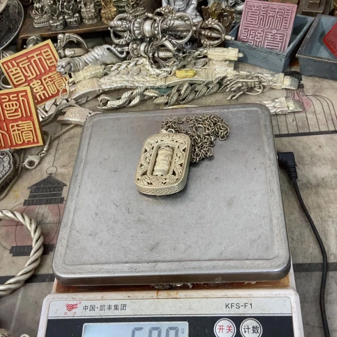 氧化铜摆件老娘黄铜。