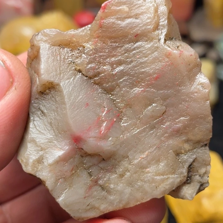 田黄石70克昌化鸡血石