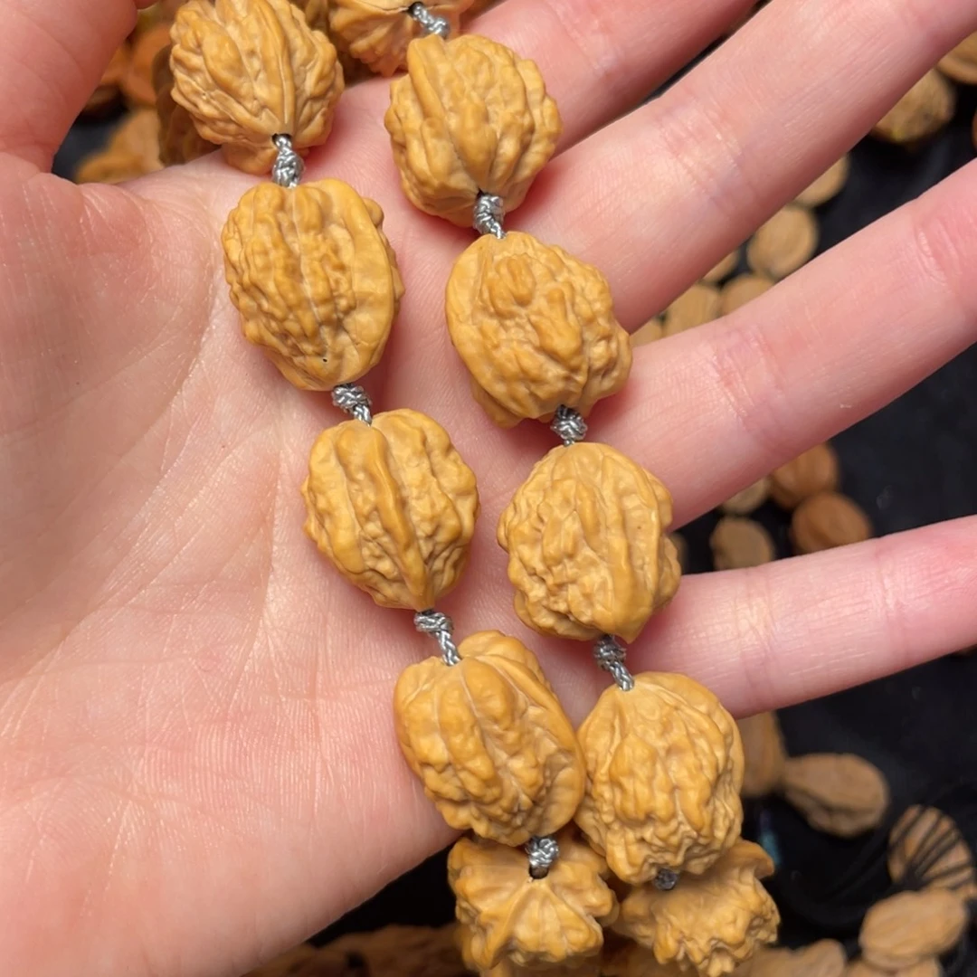 V***P文玩核桃吊坠蛤蟆