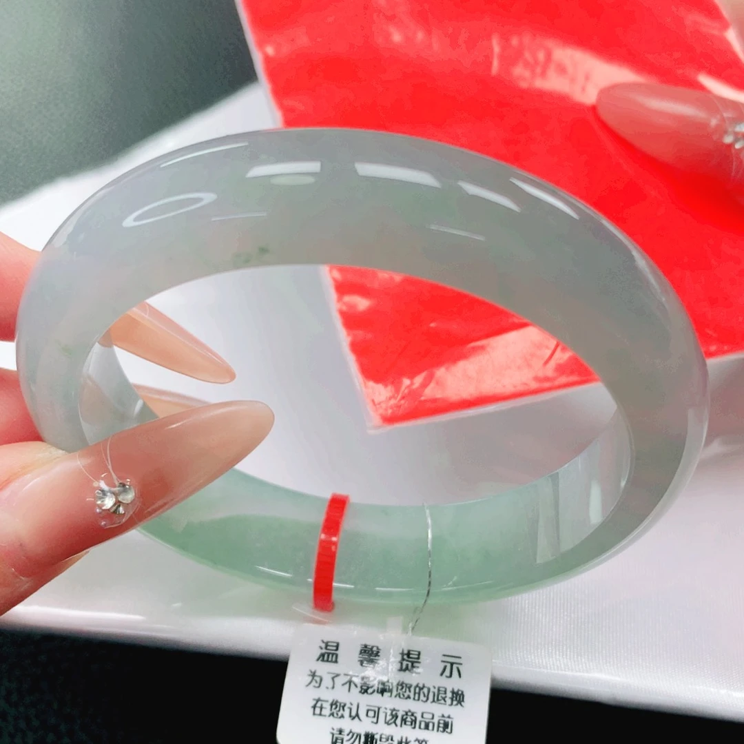 未镶嵌手镯翡翠57。