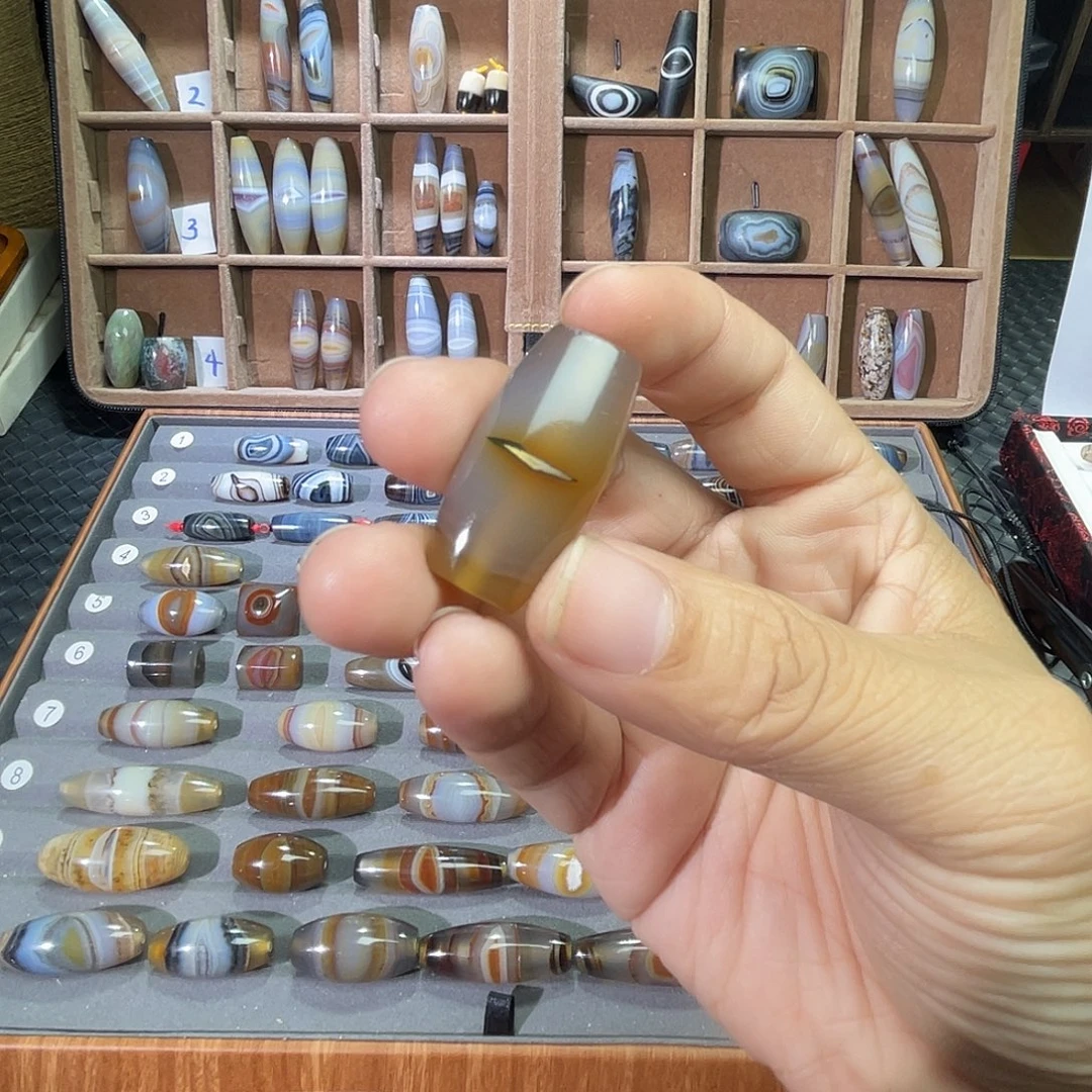 玛瑙/玉髓合金颈饰