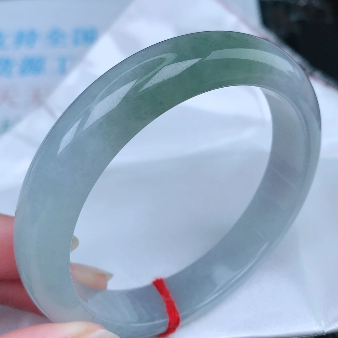 翡翠手镯未镶嵌天然