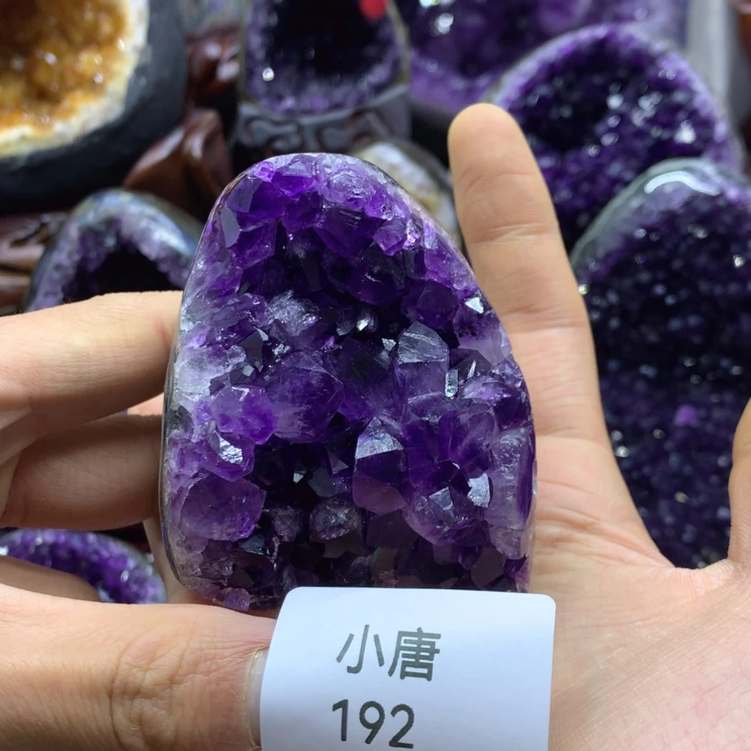 紫晶大型摆件（非配饰）未镶嵌