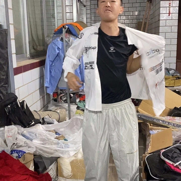 碧波白色衬衣40码的发一件瑕疵