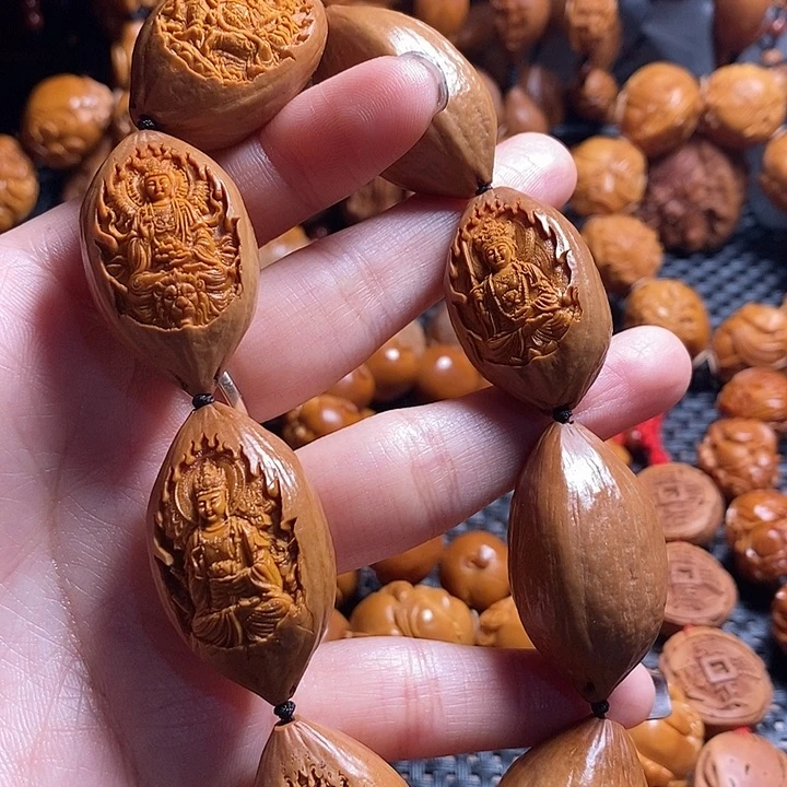 吊坠橄榄核八大菩萨