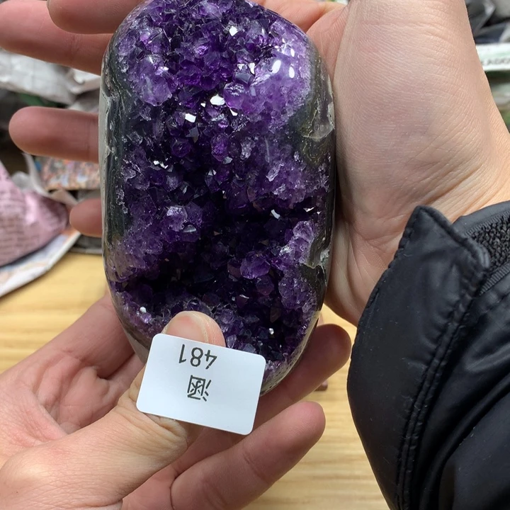 紫晶乌拉圭未镶嵌