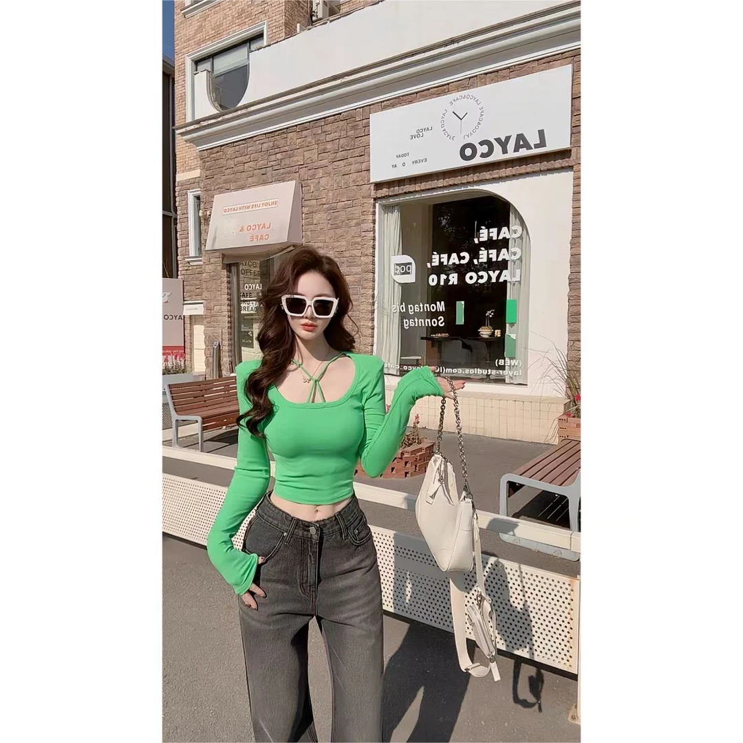 睿夕【撩人心弦】别致辣妹绑带设计修身长袖方领T恤