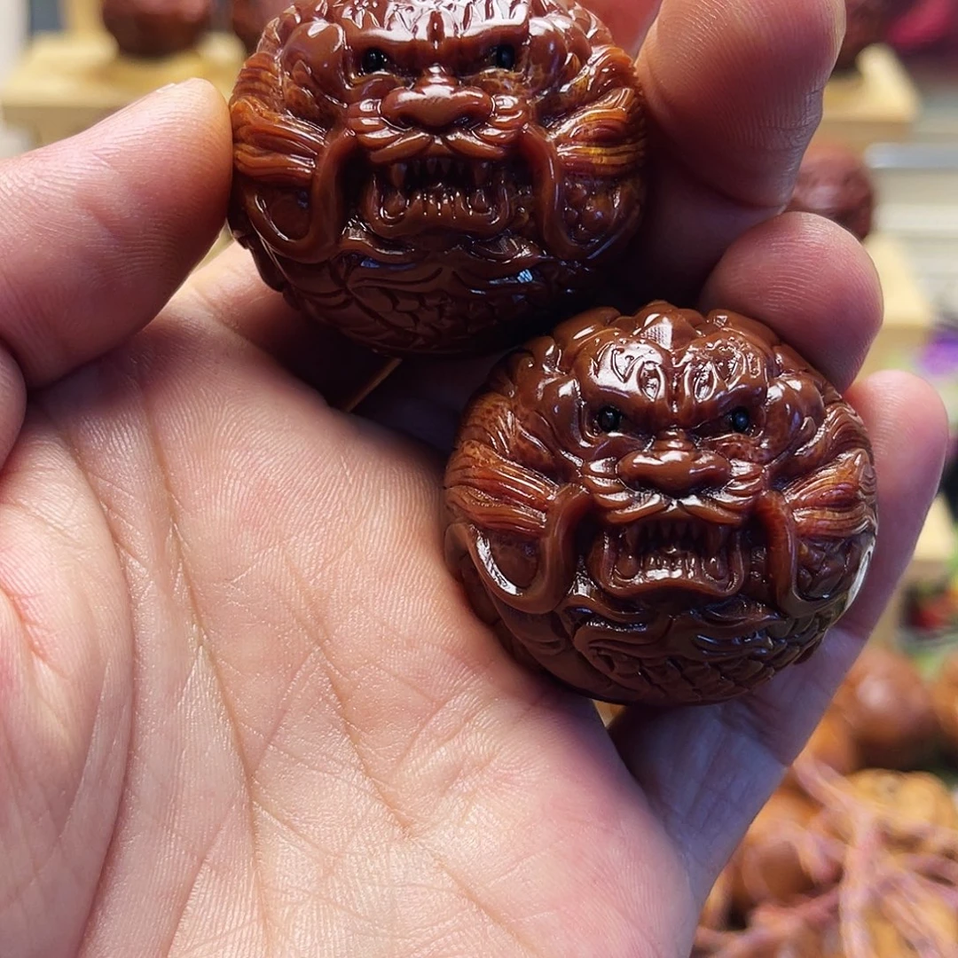 吊坠橄榄核大龙球手球