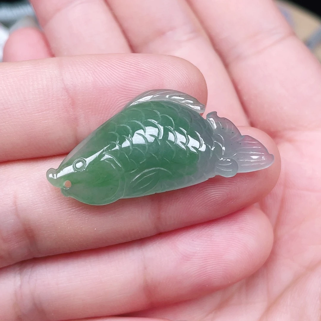 翡翠未镶嵌颈饰吊坠