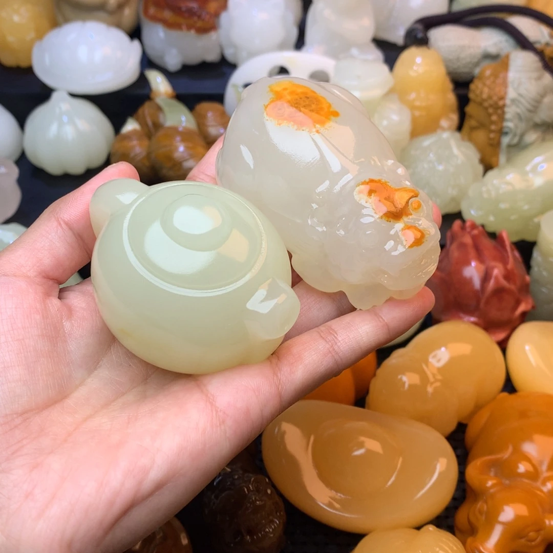 永***甜五彩石手把件小壶➕带皮貔貅