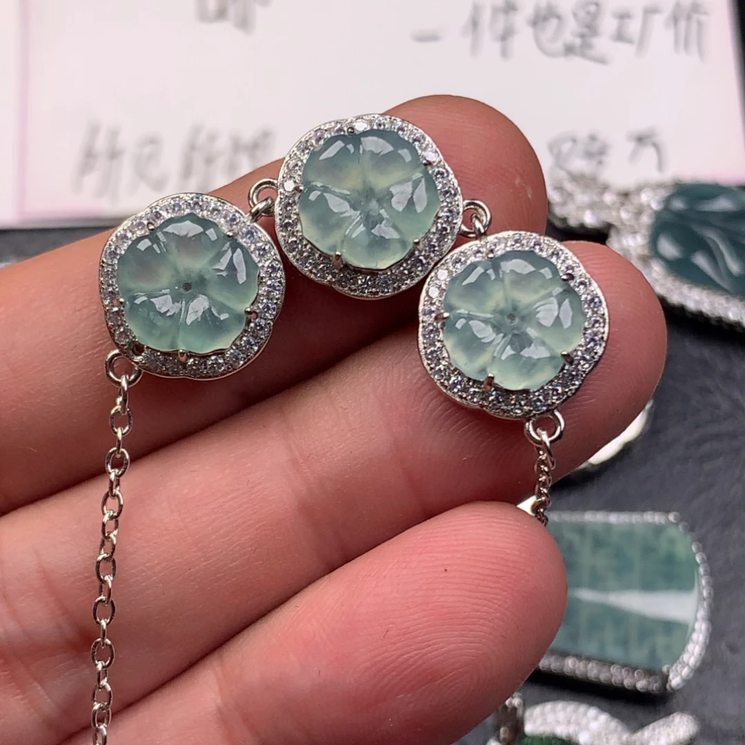 翡翠未镶嵌颈饰有钱花手链