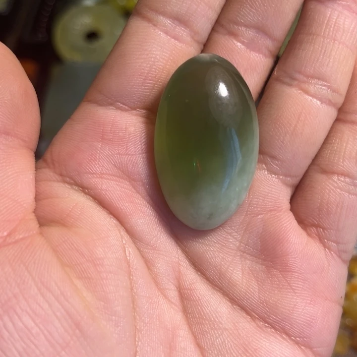 合金蛇纹石玉颈饰