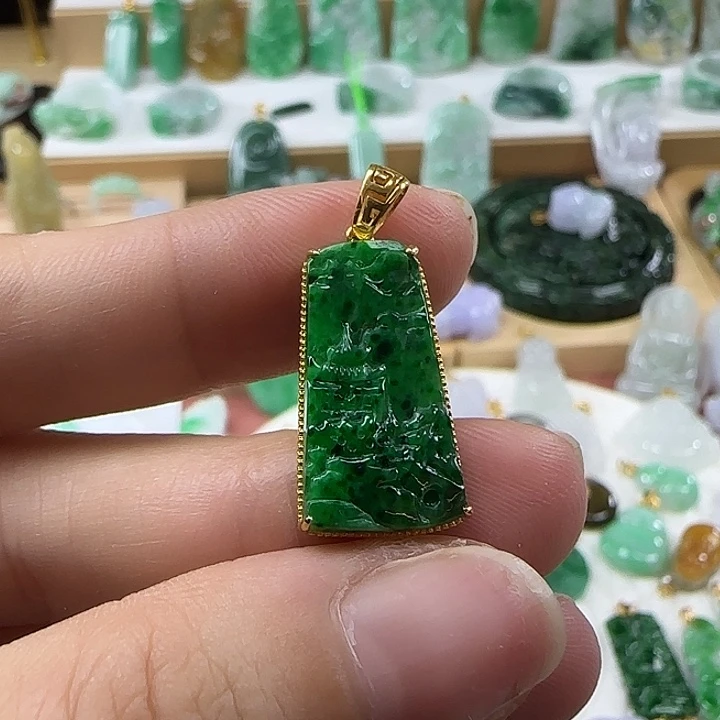 颈饰未镶嵌翡翠精品小山水