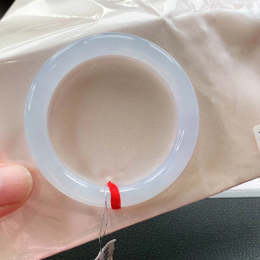 未镶嵌手镯翡翠天然翡翠手镯