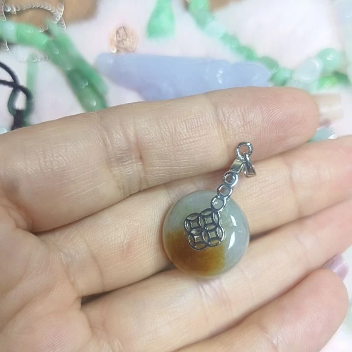 翡翠未镶嵌颈饰吊坠