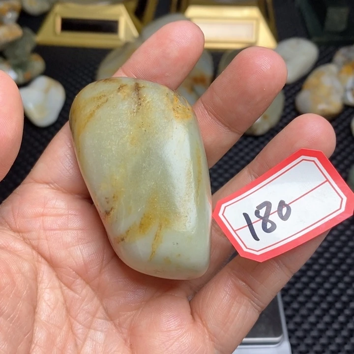 未镶嵌和田玉把件180