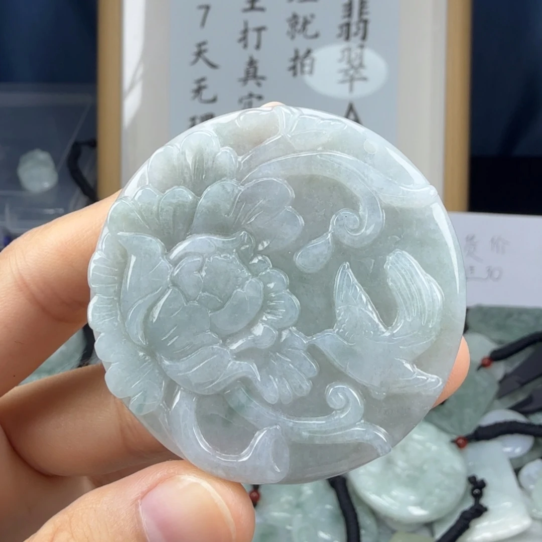 翡翠未镶嵌颈饰翡翠