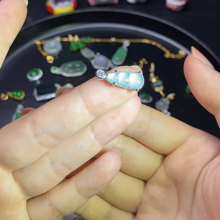 翡翠未镶嵌颈饰翡翠