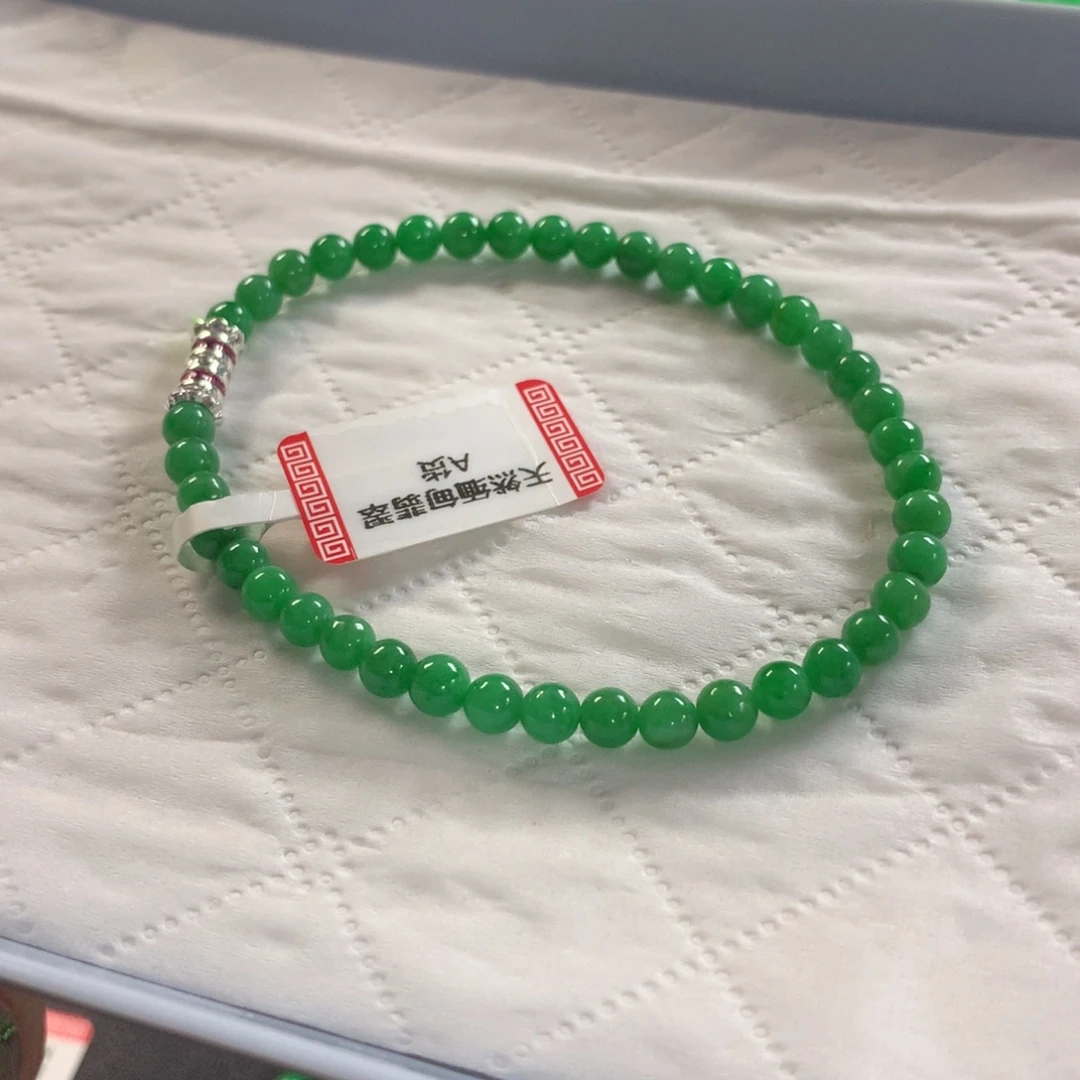 翡翠未镶嵌颈饰手串