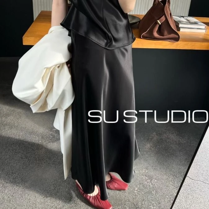 DianaSusu-(蝉)时尚小众半裙黑色上衣套装长款