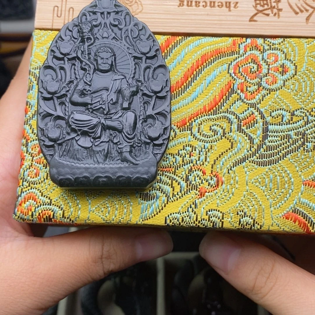 农***大颈饰未镶嵌和田玉
