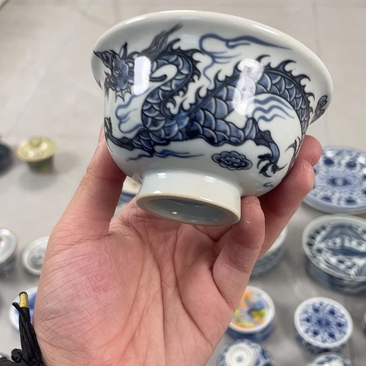 瓷片景德镇青花铠甲龙主人杯