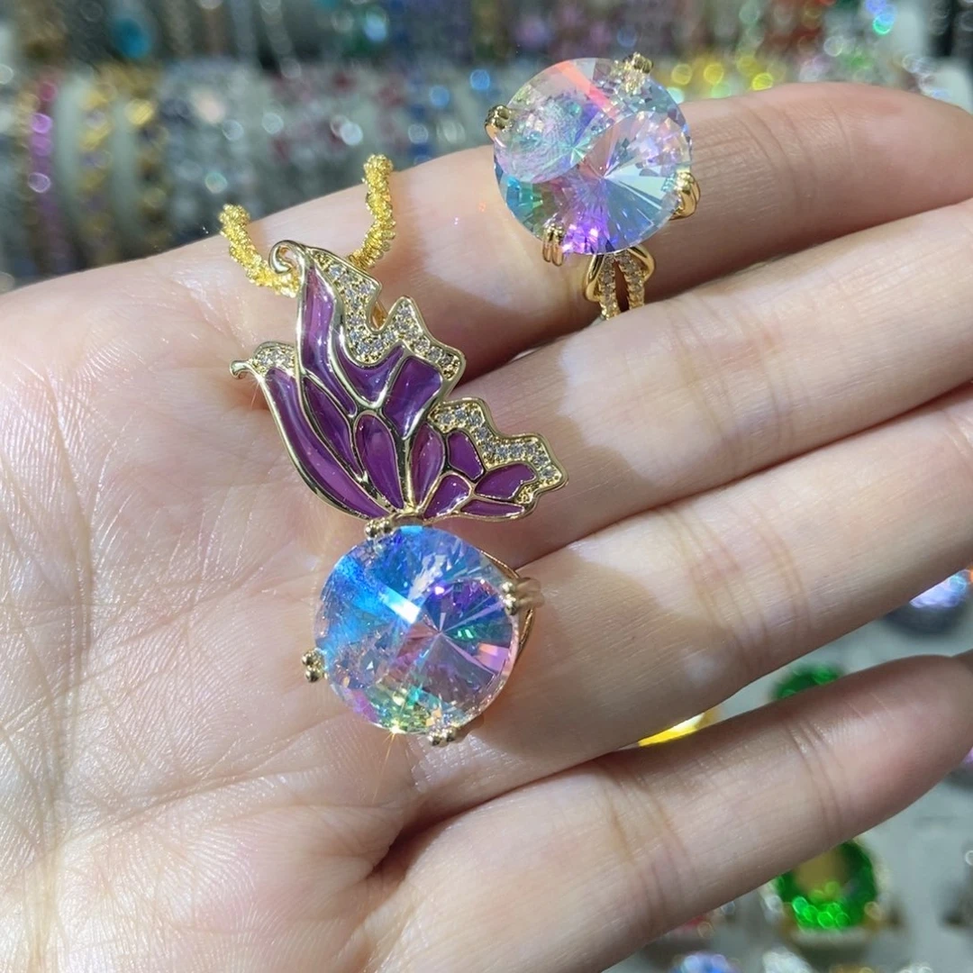 6锆石（处理）扭转乾坤切吊坠戒指