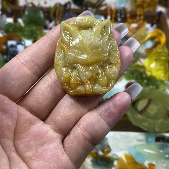 蛇纹石玉未镶嵌吊坠